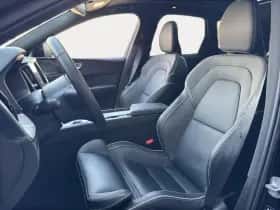 Volvo XC60 (2024) thumbnail 5