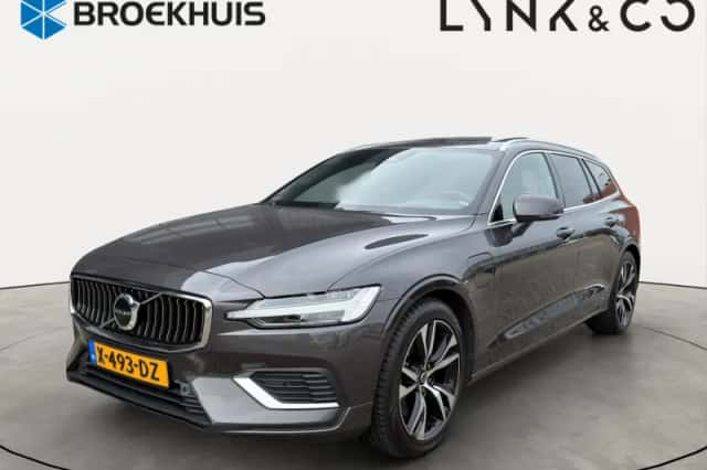 Volvo V60 (2023) thumbnail 1