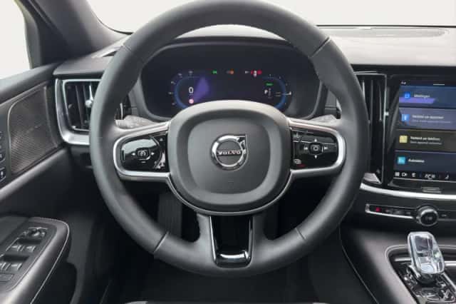 Volvo V60 (2023) thumbnail 6