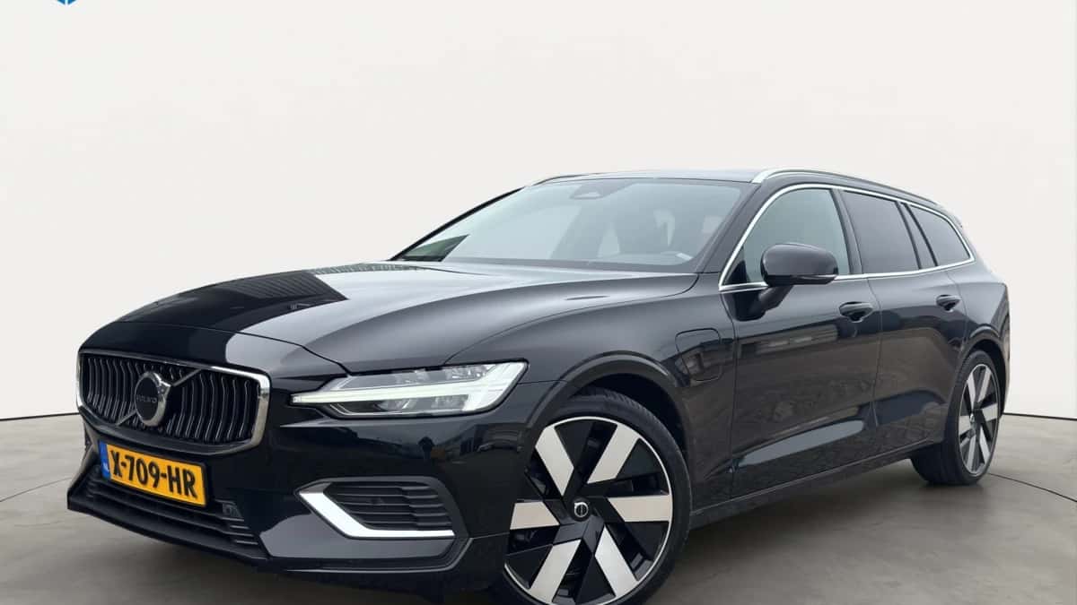 Volvo V60 (2023) — foto 1