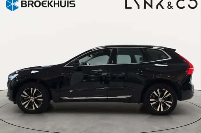 Volvo XC60 (2023) thumbnail 3