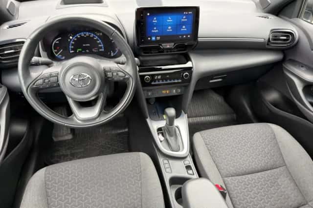Toyota Yaris Cross (2024) thumbnail 4