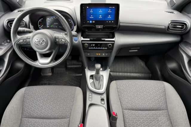 Toyota Yaris Cross (2024) thumbnail 5
