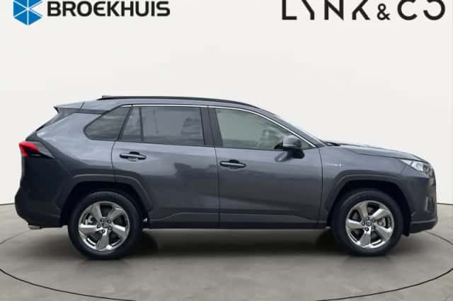 Toyota RAV4 (2022) thumbnail 3