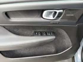Volvo XC40 (2023) thumbnail 30