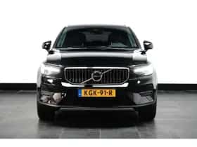 Volvo XC40 (2022) thumbnail 2