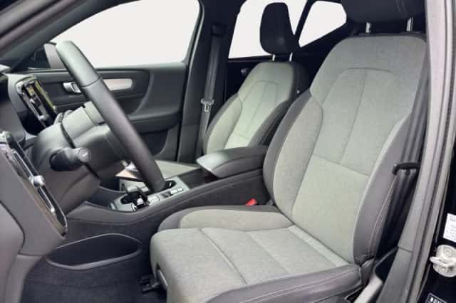 Volvo XC40 (2022) thumbnail 10
