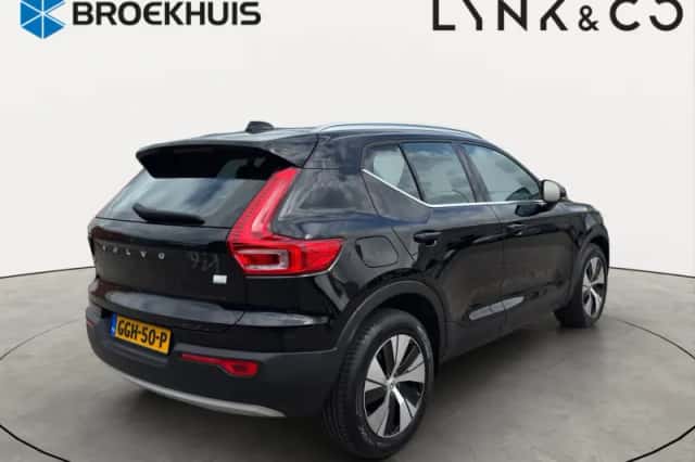 Volvo XC40 (2021) thumbnail 5