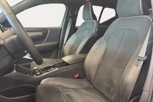 Volvo XC40 (2022) thumbnail 6