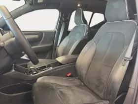 Volvo XC40 (2022) thumbnail 6