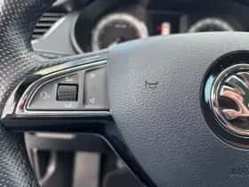 Škoda Octavia (2019) thumbnail 20