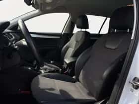 Škoda Octavia (2019) thumbnail 7