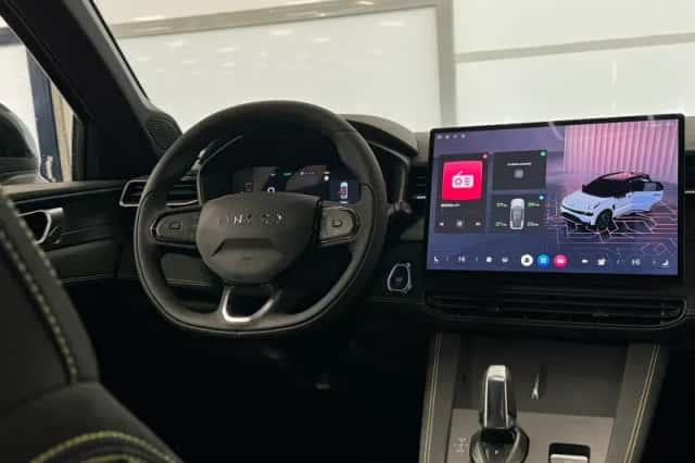 Lynk & Co 01 (2025) thumbnail 14