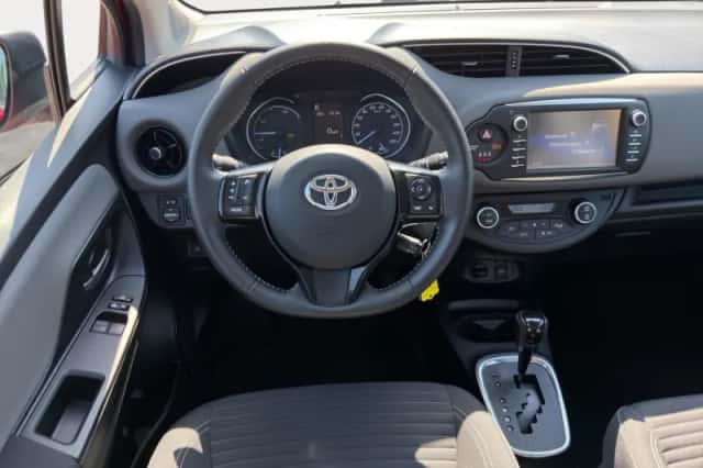 Toyota Yaris (2020) thumbnail 4