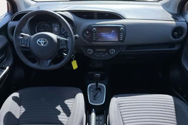 Toyota Yaris (2020) thumbnail 5