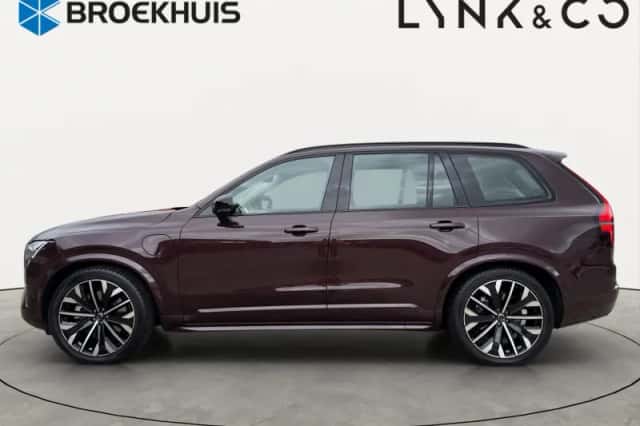 Volvo XC90 (2025) thumbnail 3