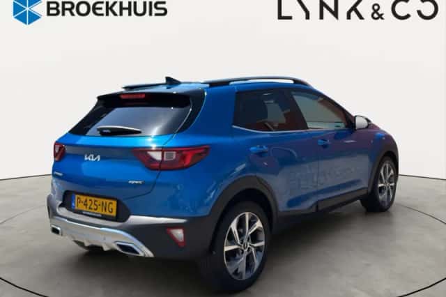 Kia Stonic (2022) thumbnail 2