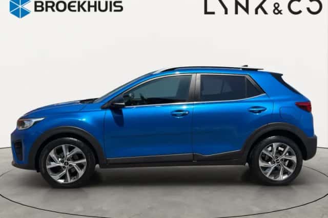 Kia Stonic (2022) thumbnail 3