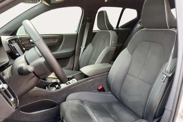 Volvo XC40 (2022) thumbnail 6