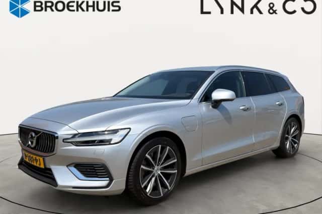 Volvo V60 (2021) thumbnail 1