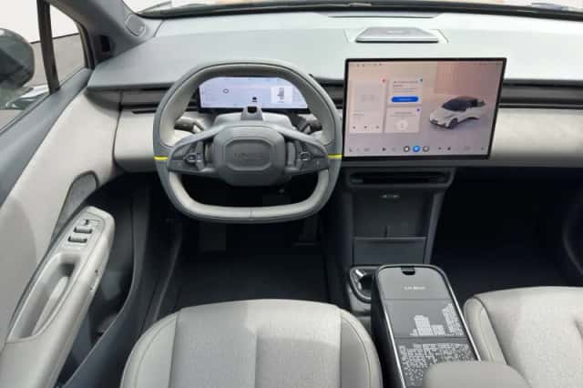 Lynk & Co 02 (2026) thumbnail 4
