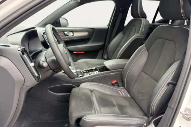 Volvo XC40 (2021) thumbnail 6