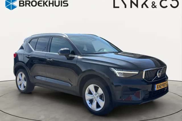 Volvo XC40 (2022) thumbnail 2
