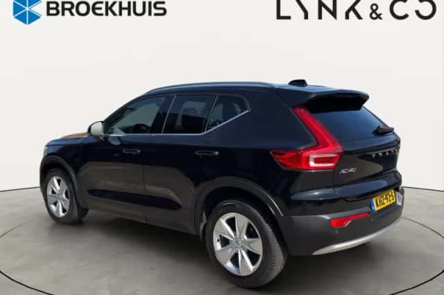 Volvo XC40 (2022) thumbnail 5