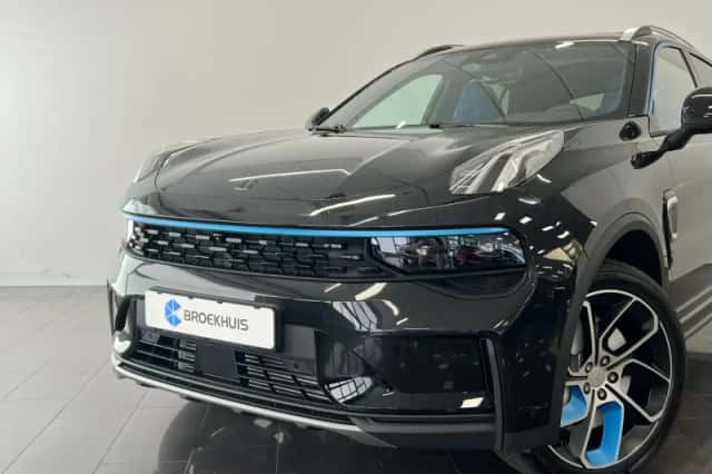 Lynk & Co 01 (2023) thumbnail 2