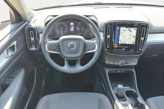 Volvo XC40 (2020) thumbnail 4
