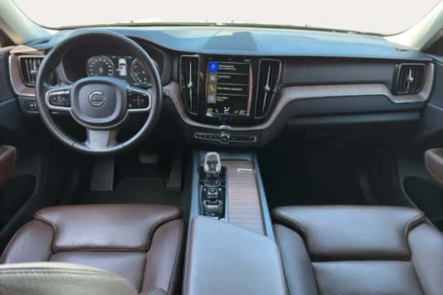 Volvo XC60 (2020) thumbnail 5