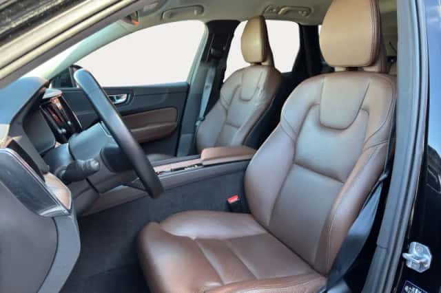 Volvo XC60 (2020) thumbnail 6