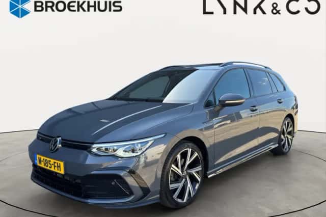 Volkswagen Golf (2021) thumbnail 1