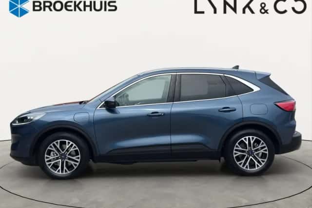 Ford Kuga (2021) thumbnail 2