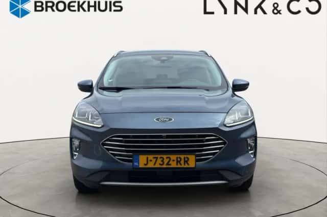Ford Kuga (2021) thumbnail 4