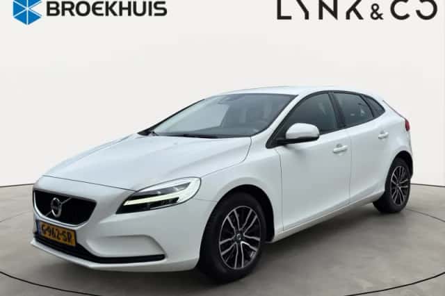 Volvo V40 (2019) thumbnail 1