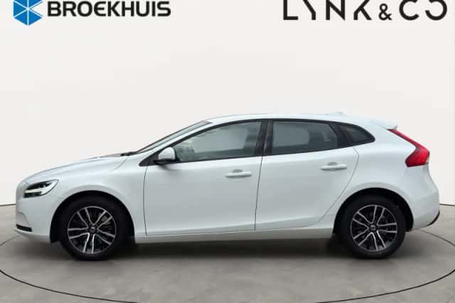 Volvo V40 (2019) thumbnail 2