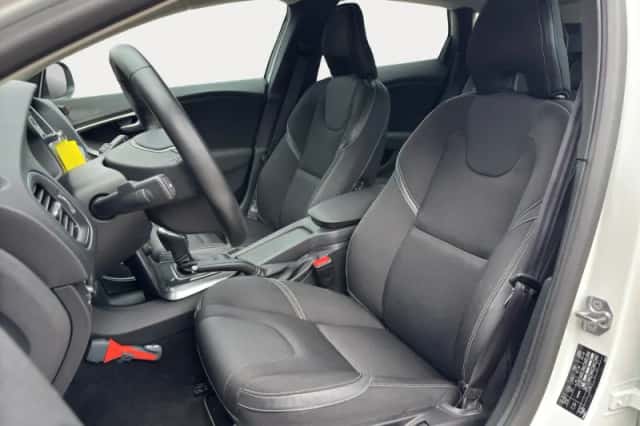 Volvo V40 (2019) thumbnail 5