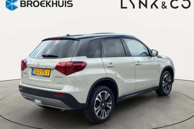 Suzuki Vitara (2020) thumbnail 2