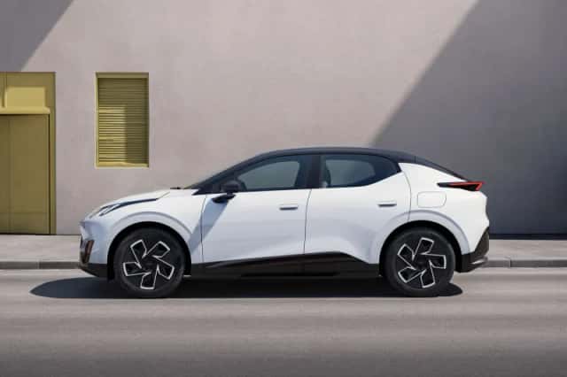 Lynk & Co 02 (2026) thumbnail 2