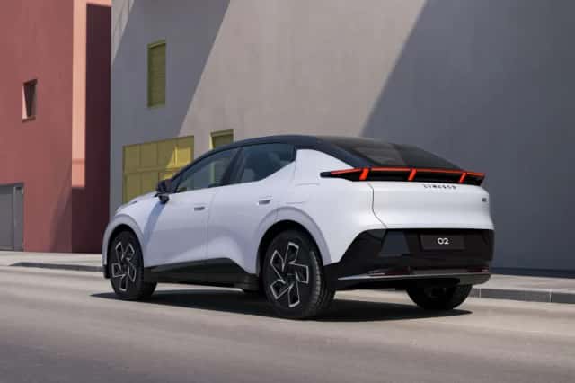 Lynk & Co 02 (2026) thumbnail 3