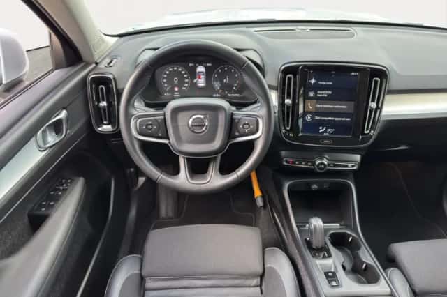 Volvo XC40 (2019) thumbnail 4