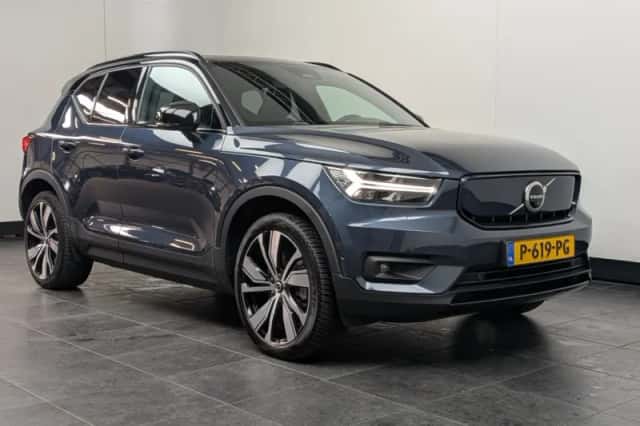 Volvo XC40 (2022) thumbnail 2
