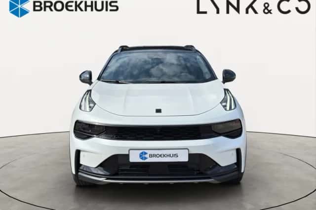 Lynk & Co 01 (2025) thumbnail 2