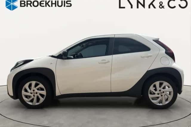 Toyota Aygo X (2023) thumbnail 4