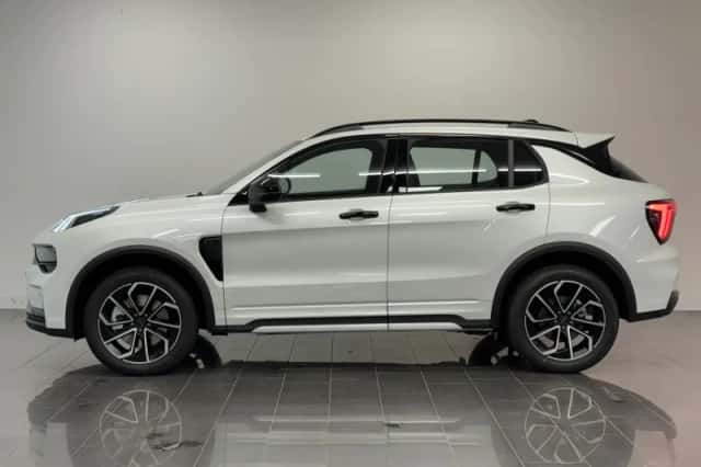 Lynk & Co 01 (2025) thumbnail 2