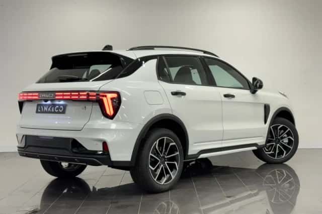 Lynk & Co 01 (2025) thumbnail 3