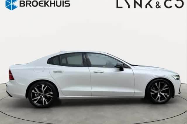 Volvo S60 (2019) thumbnail 3