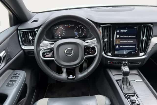 Volvo S60 (2019) thumbnail 4
