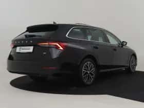 Škoda Octavia (2023) thumbnail 2